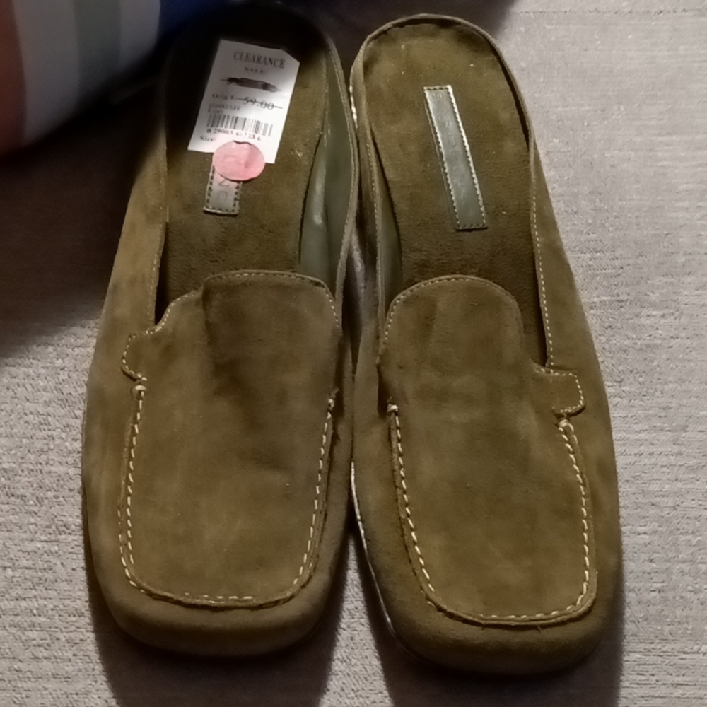 Ladies slip on mule